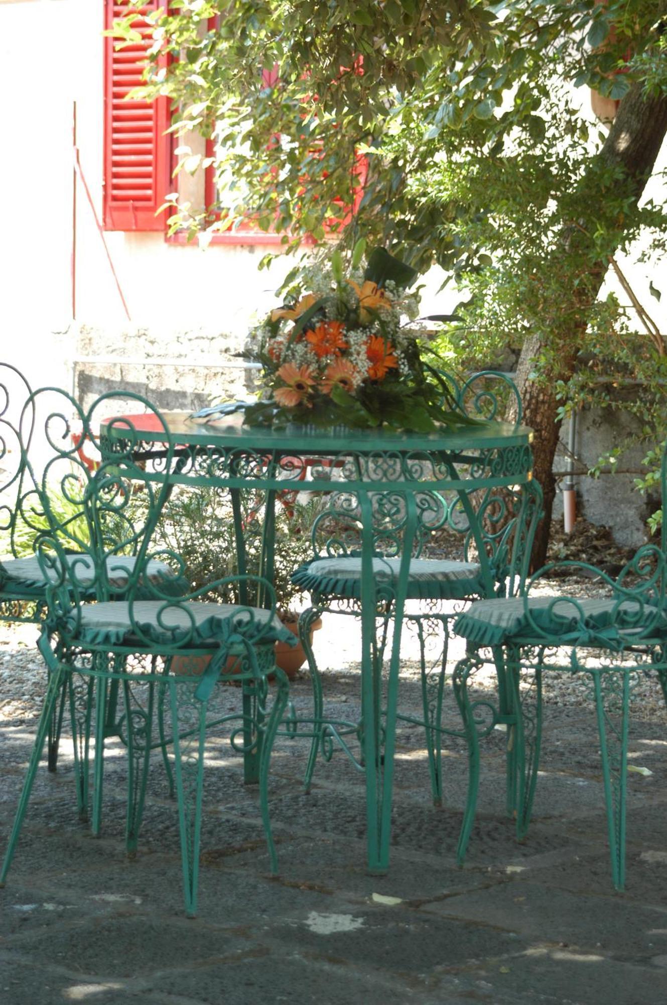 B&B Sotto I Pini Zafferana Etnea Bagian luar foto